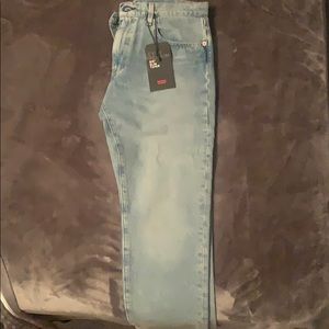 Levi’s 512 Slim Taper Premium Denim 33x32 NWT
